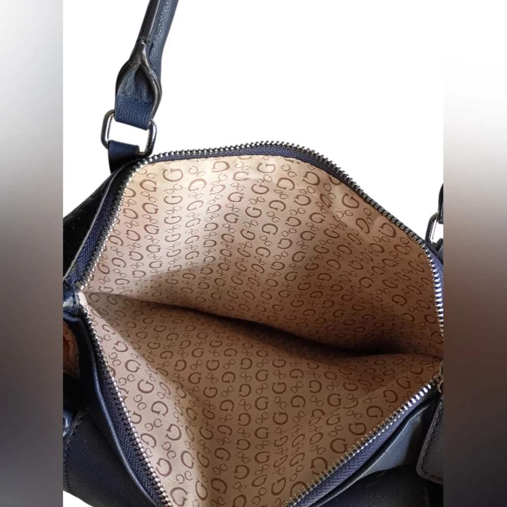 Guess Los Angeles Navy Blue Tote Bag - Picture 8 of 12